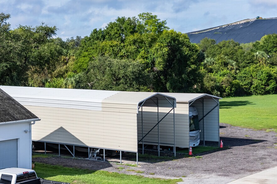 More Photos Of 6901 S 78th St, Riverview Warehouse For Lease