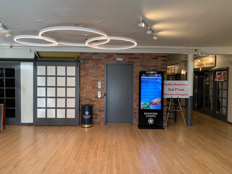 More Photos Of 130 W Gurley St, Prescott Storefront Retail Office For Lease