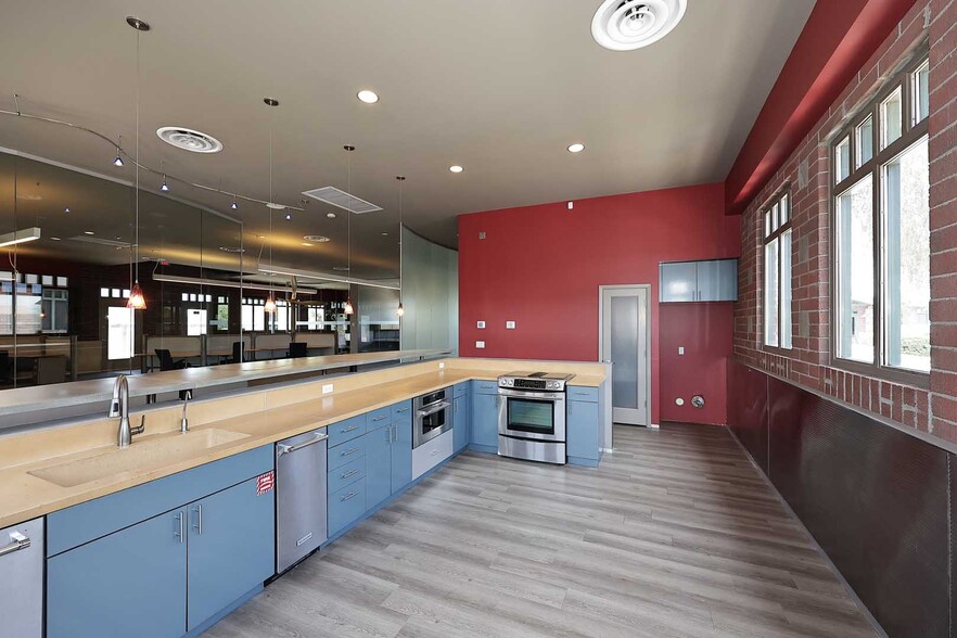 More Photos Of 2812 N Norwalk, Mesa Office For Sale