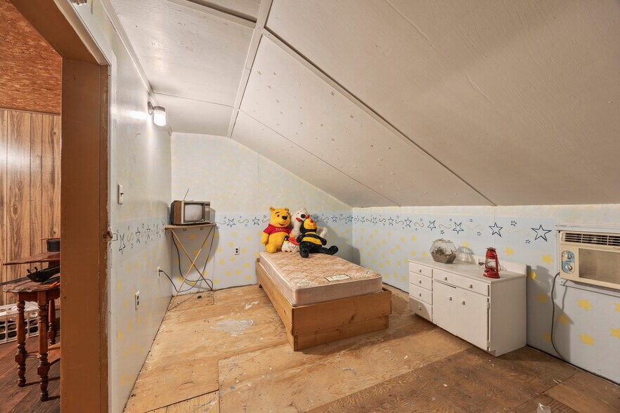 More Photos Of 225 S Sandusky Ave, Bucyrus Storefront Retail Residential For Sale