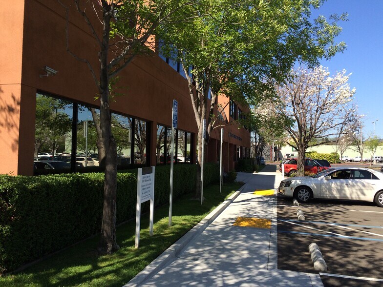 More Photos Of 20980 Redwood Rd, Castro Valley Medical For Lease