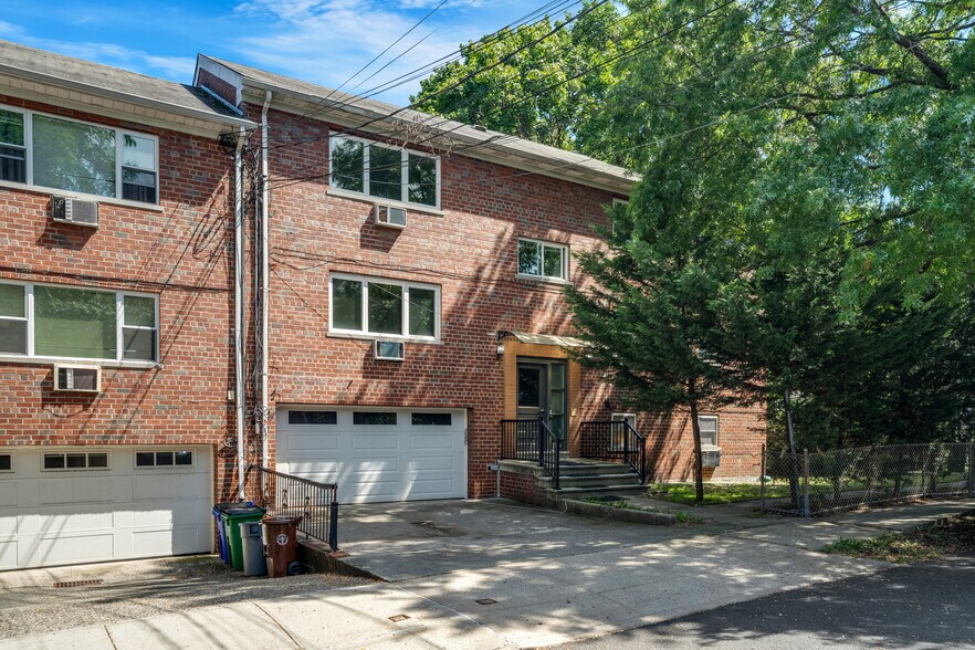 More Photos Of 5834 Fieldston Rd, Bronx Apartments For Sale