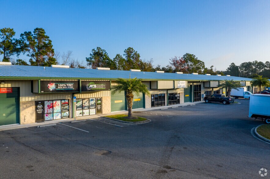 More Photos Of 8725 Youngerman Ct, Jacksonville Warehouse For Sale