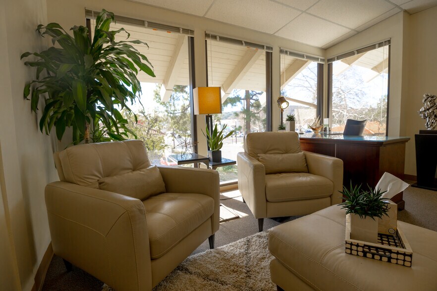 More Photos Of 128 Auburn Ct, Westlake Village Medical For Lease