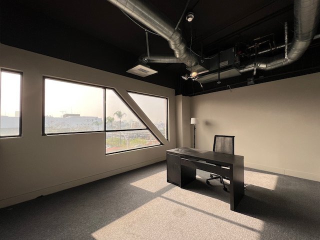 More Photos Of 7813-7815 Beverly Blvd, Los Angeles Office For Lease