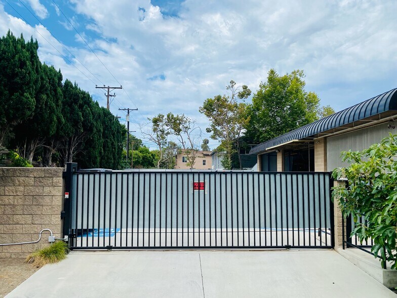 123 Monte Vista Ave, Costa Mesa, CA 92627 Warehouse For Sale