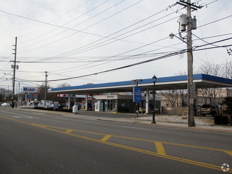 More Photos Of 840 Elmont Rd, Elmont General Retail For Lease