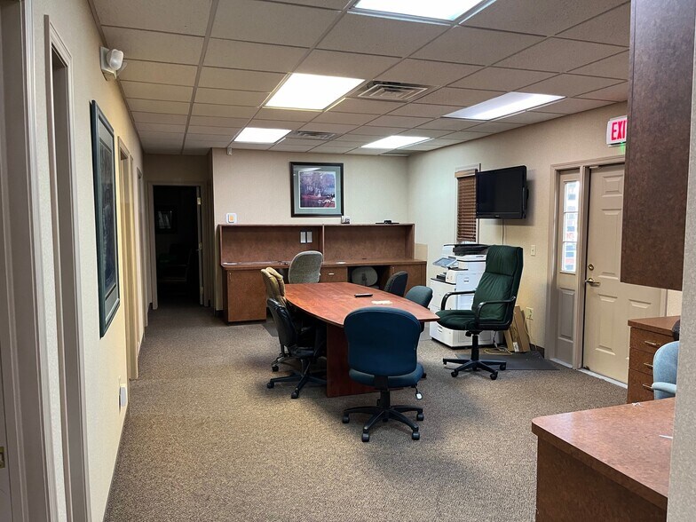 More Photos Of 503 Abbe Rd S, Elyria Office For Sale
