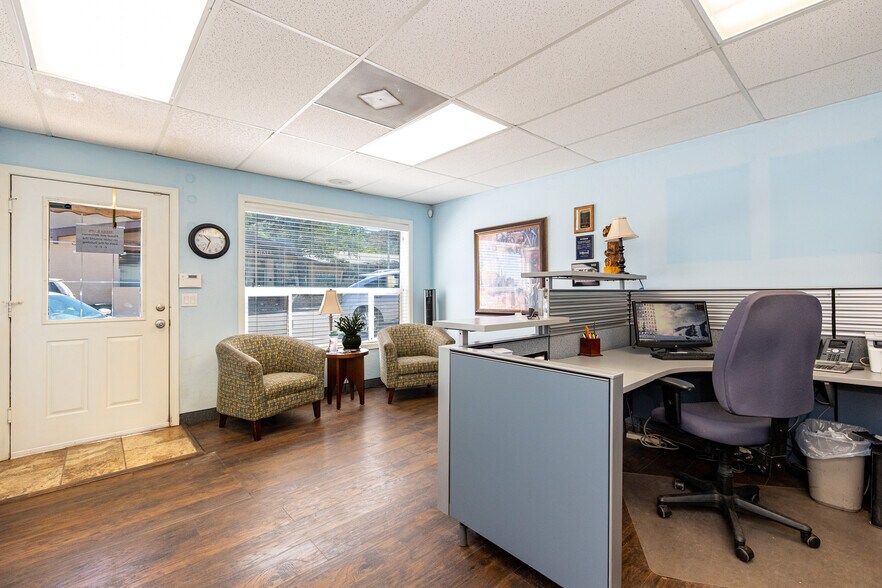 More Photos Of 116 S 1st St, Williams Office For Sale