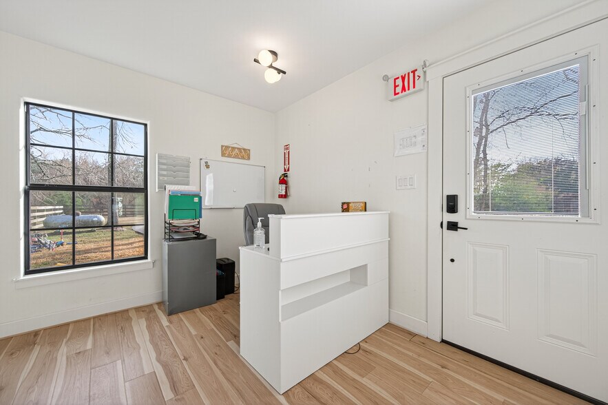 More Photos Of 8911 West Ln, Magnolia Office For Sale