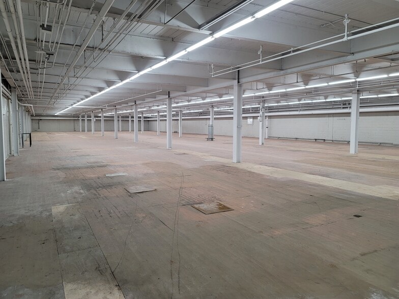 More Photos Of 1258 Yarn Mill Rd, Shelby Manufacturing For Lease
