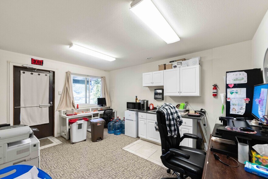 More Photos Of 2184 Broadway Ave, North Bend Office For Sale