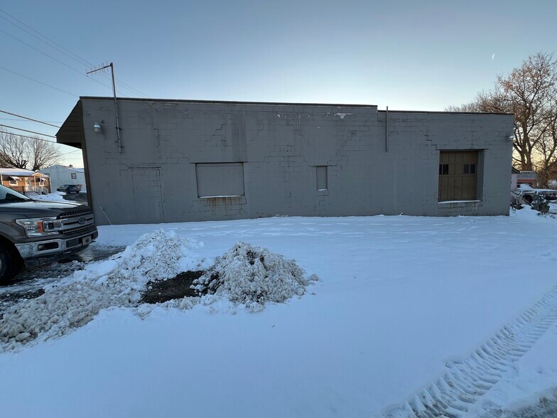 More Photos Of 2164 Guffey Rd, Irwin Supermarket For Sale