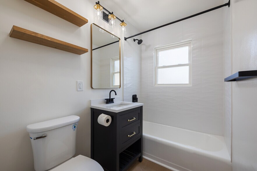 More Photos Of 530-32 Delaware St, Imperial Beach Apartments For Sale