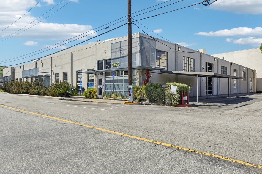 Primary Photo Of 3523-3525 Eastham Dr, Culver City Office For Lease