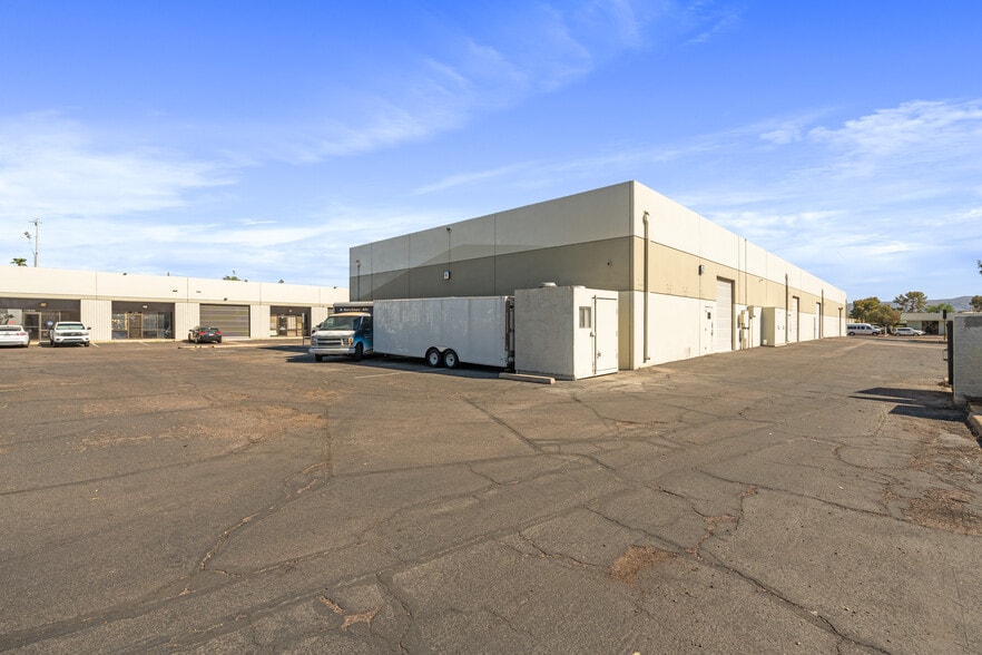 More Photos Of 2346 E University Dr, Phoenix Warehouse For Sale
