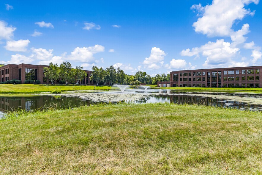 More Photos Of 171 Sullys Trl, Pittsford Office For Lease