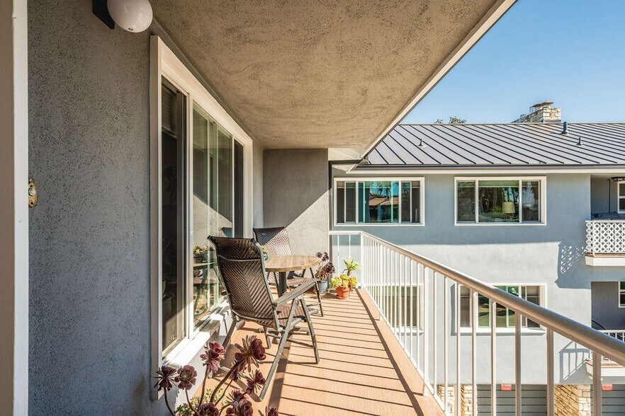 More Photos Of 440 Corona Del Mar, Santa Barbara Apartments For Sale