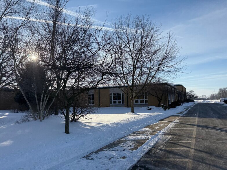 More Photos Of 2960 W Enon Rd, Xenia Flex For Lease