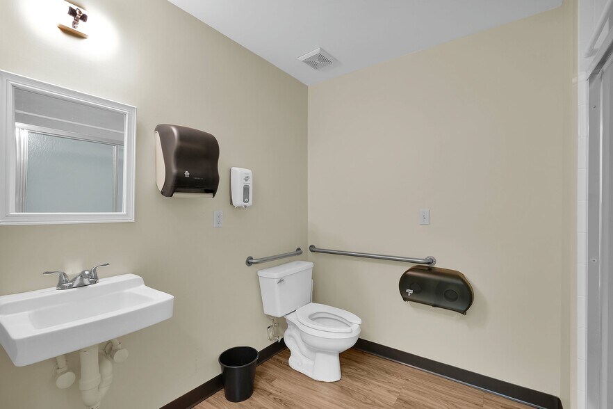 More Photos Of 3400 Kori Rd, Jacksonville Loft Creative Space For Sale