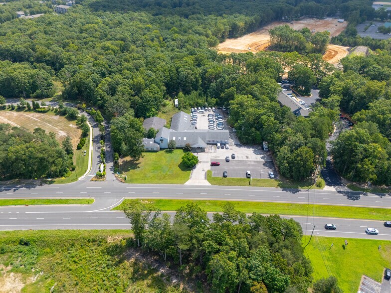 More Photos Of 350 Route 73, Berlin Health Club For Sale