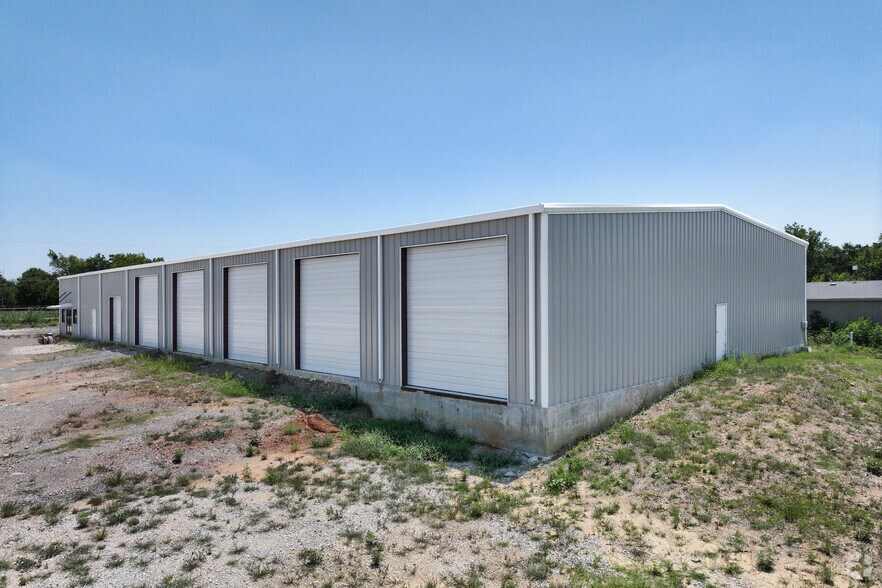 More Photos Of 7224 Bennett Lawson Rd, Mansfield Warehouse For Sale