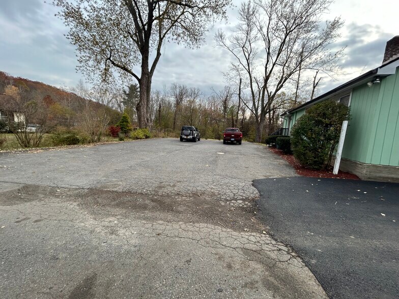 More Photos Of 208 Rt-52, Carmel Office For Sale