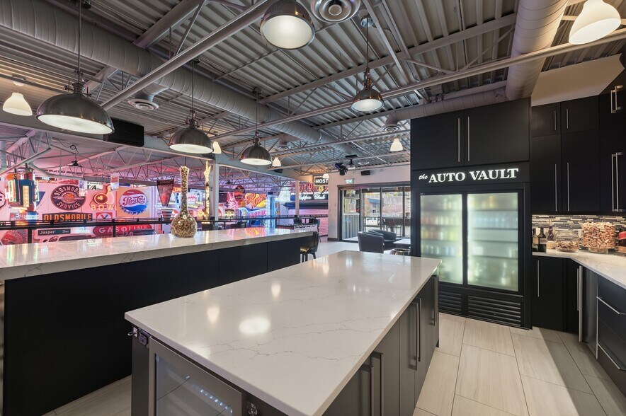 More Photos Of 935 Sherwood Ave, Coquitlam Warehouse For Sale