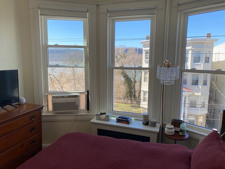 More Photos Of 406 Warburton Ave, Hastings Hudson Apartments For Sale