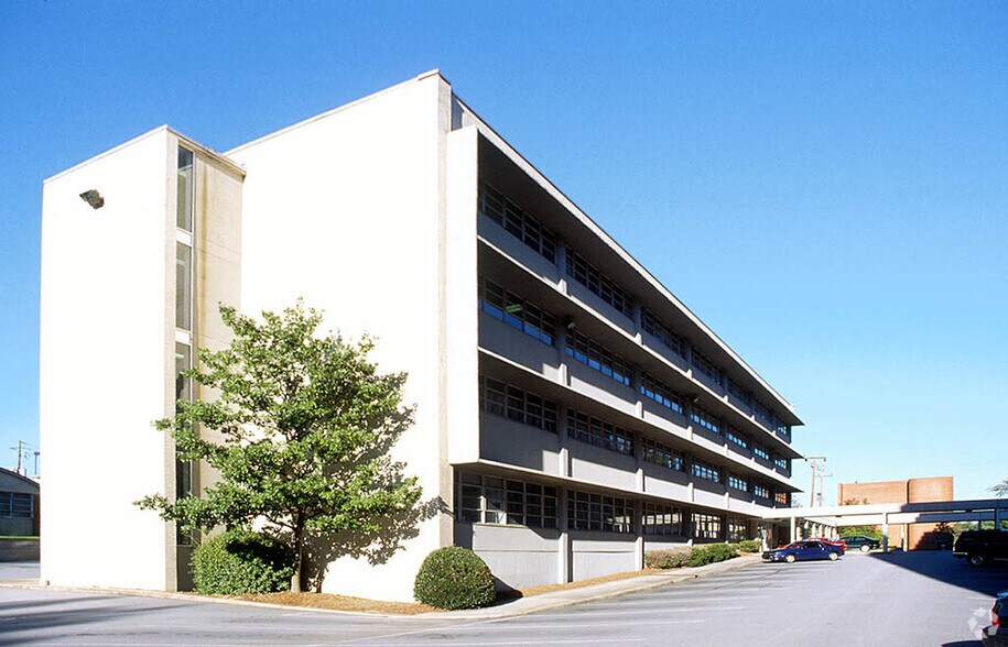 More Photos Of 3110 Maple Dr NE, Atlanta Office For Sale
