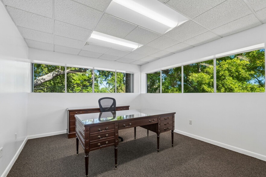 More Photos Of 1453 S Martin Luther King Jr Ave, Clearwater Warehouse For Sale