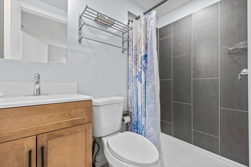 More Photos Of 12100 Gulf Blvd, Treasure Island Hotel For Sale