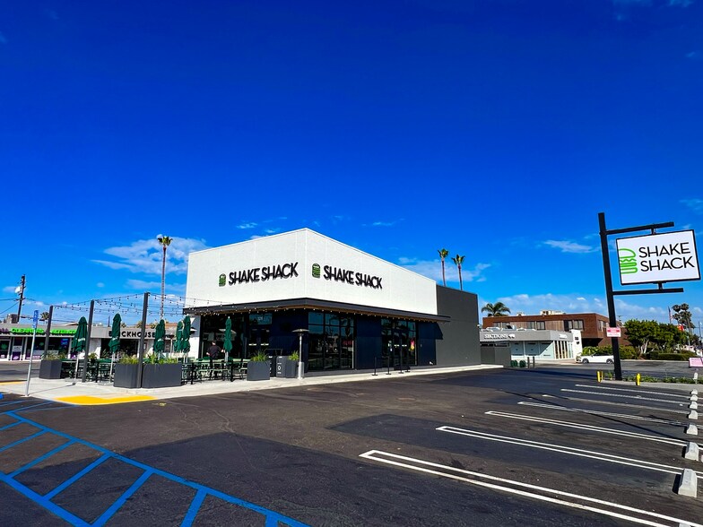 More Photos Of 333 E 17th St, Costa Mesa Freestanding For Sale