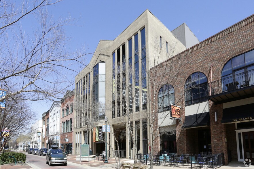 More Photos Of 157 S Kalamazoo Mall, Kalamazoo Apartments For Lease