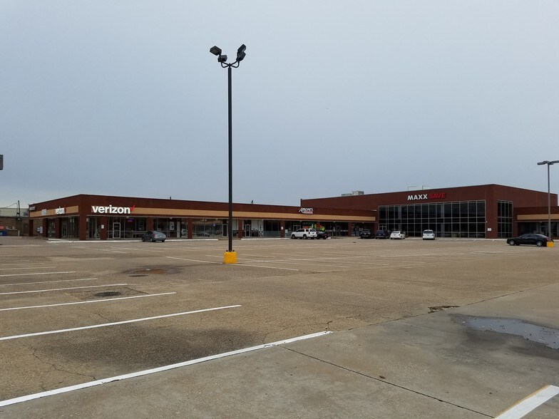 More Photos Of 111 S Cedar Ridge Dr, Duncanville Unknown For Lease