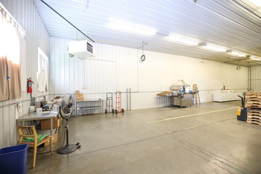 More Photos Of 1516 Ohio St, Des Moines Warehouse For Lease