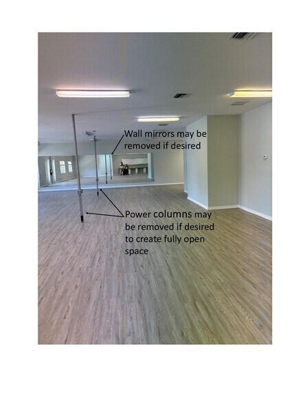 More Photos Of 1531 Rio De Janeiro Ave, Punta Gorda Storefront Retail Office For Lease