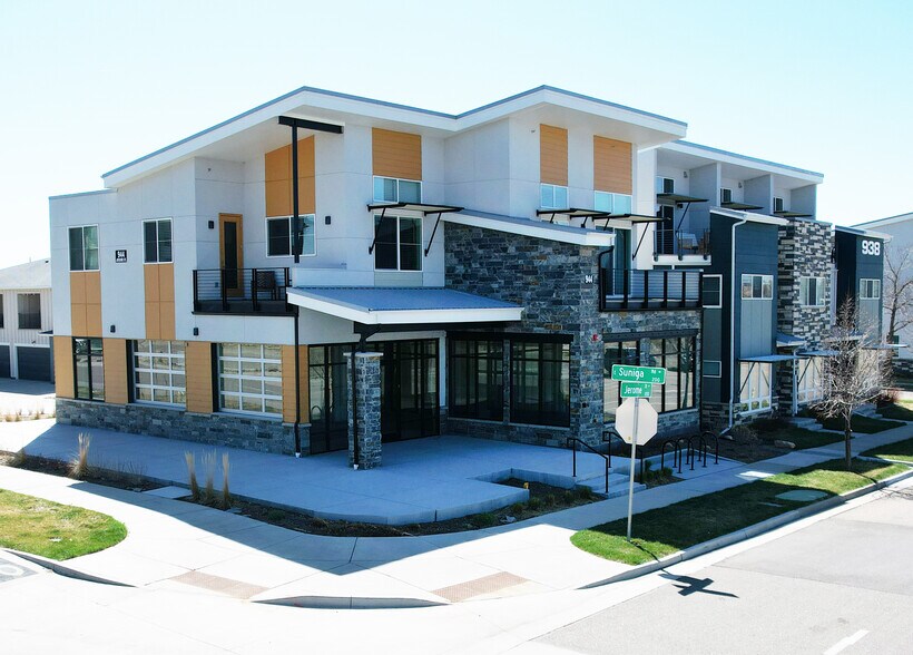 More Photos Of 944 Jerome St, Fort Collins Restaurant For Sale