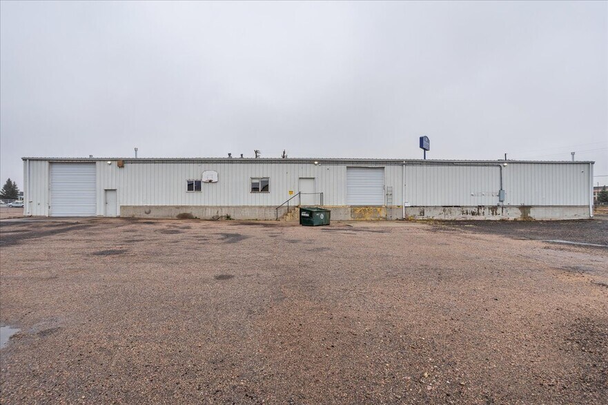 More Photos Of 2302 W Lincolnway, Cheyenne Light Manufacturing For Sale