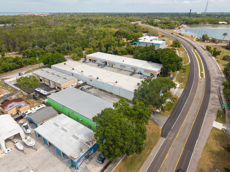 More Photos Of 3725 Alt 19, Palm Harbor Warehouse For Lease