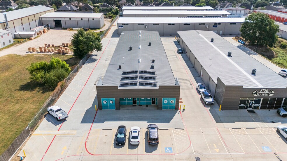 More Photos Of 11703-11711 Spring Cypress Rd, Tomball Unknown For Lease