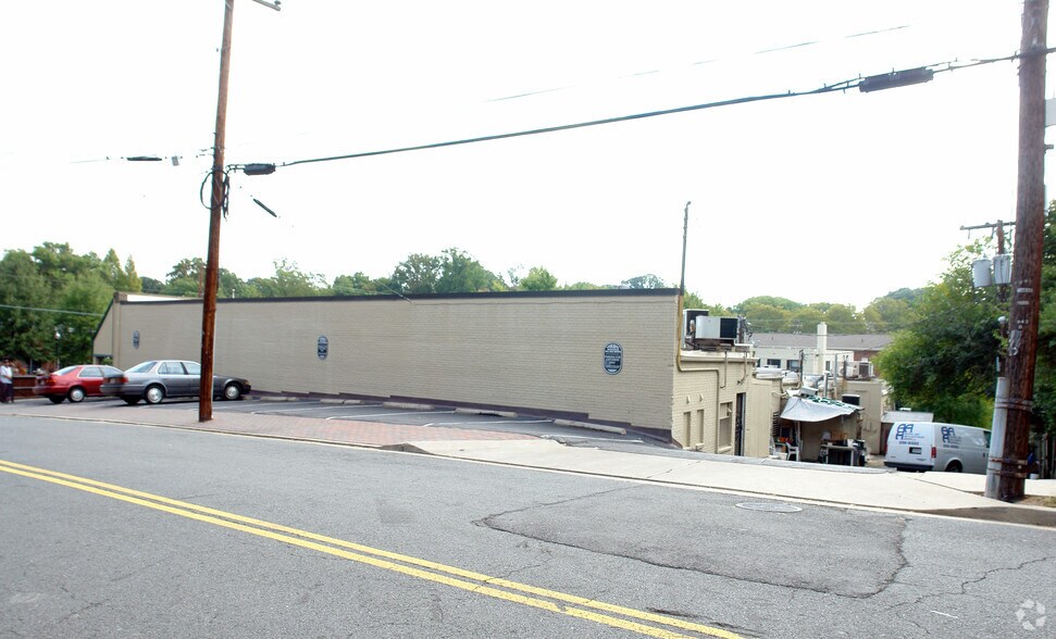 More Photos Of 5866-5880 Washington Blvd, Arlington Storefront For Lease