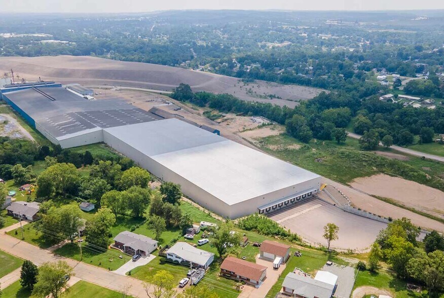 More Photos Of 1000 Taylor Ave, Park Hills Distribution For Lease