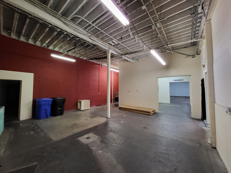 More Photos Of 1501-1505 S Central Ave, Los Angeles Showroom For Lease