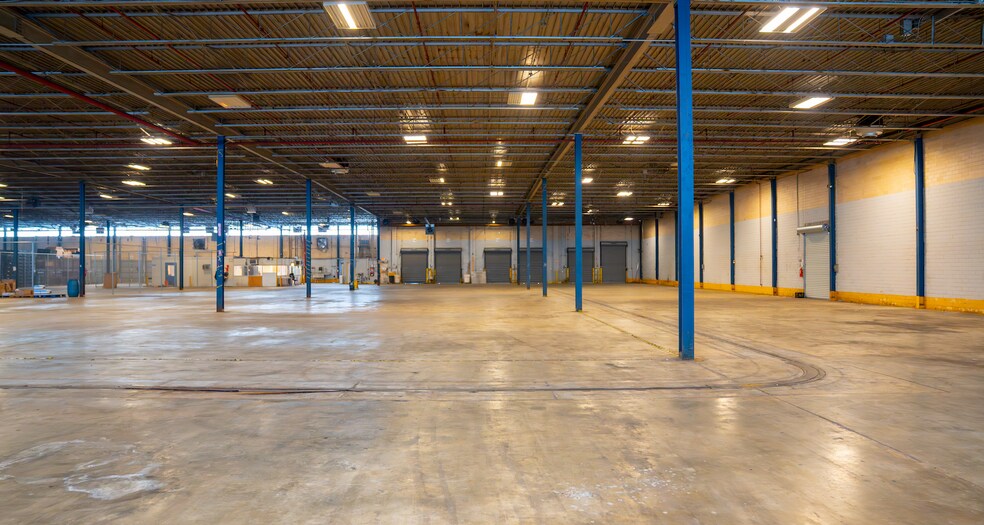 More Photos Of 2181 Sylvan Rd, East Point Distribution For Lease