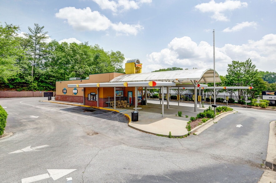 More Photos Of 954 N Pleasantburg Dr, Greenville Fast Food For Sale