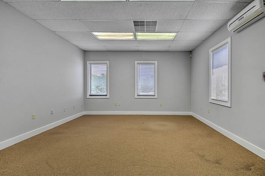 More Photos Of 10376 Wallace Alley St, Kingsport Office For Lease