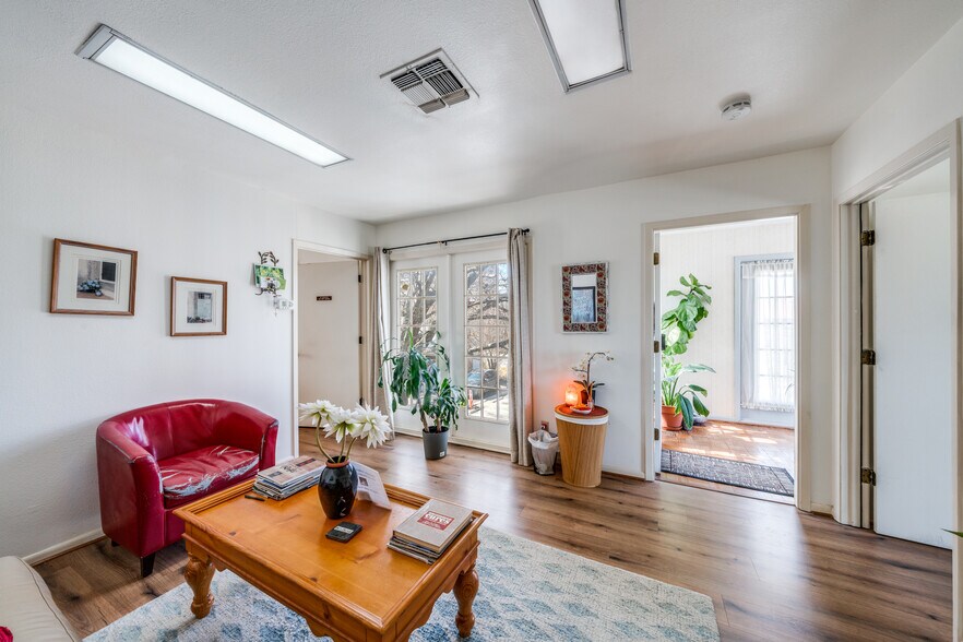 More Photos Of 7870 Broadway, San Antonio Medical For Sale