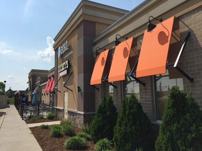 More Photos Of 1275B Capitol Dr, Pewaukee Unknown For Lease