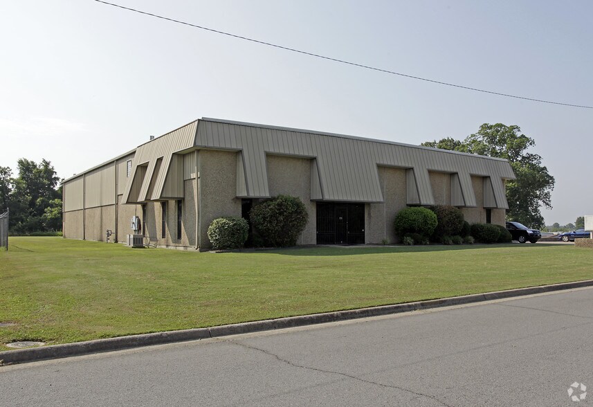 Primary Photo Of 3409 Industrial Dr, North Little Rock Warehouse For Lease
